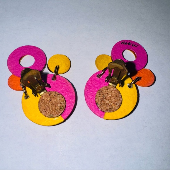 MAM VINTAGE 80’s CLIP EARRINGS PINK YELLOW AND ORANGE WITH CRYSTAL GOLD ACCENTS - Picture 9 of 10